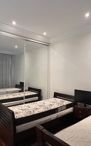 Apartamento à venda com 380m², 4 quartos e 3 vagas Apartamento à venda com 380m², 4 quartos e 3 vagasSuite 1