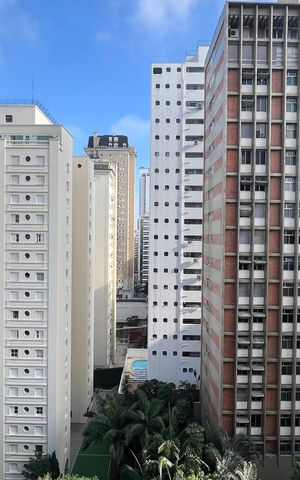 Apartamento à venda com 380m², 4 quartos e 3 vagas Apartamento à venda com 380m², 4 quartos e 3 vagasVista da Varanda
