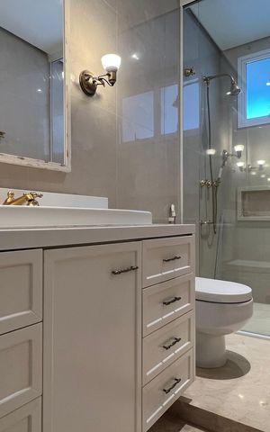Apartamento à venda com 380m², 4 quartos e 3 vagas Apartamento à venda com 380m², 4 quartos e 3 vagasBanheiro
