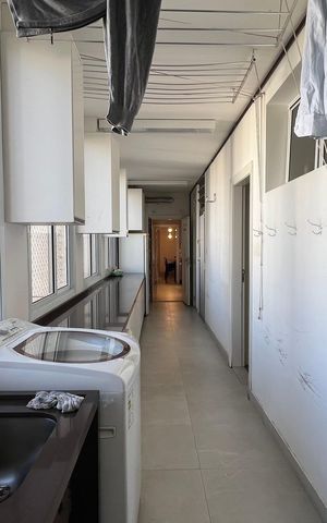Apartamento à venda com 380m², 4 quartos e 3 vagas Apartamento à venda com 380m², 4 quartos e 3 vagasÁrea de Serviço