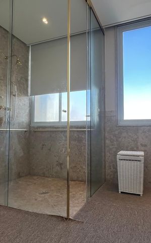 Apartamento à venda com 380m², 4 quartos e 3 vagas Apartamento à venda com 380m², 4 quartos e 3 vagasBanheiro da Suíte 3