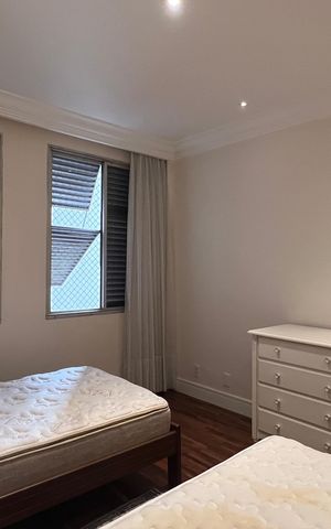 Apartamento à venda com 380m², 4 quartos e 3 vagas Apartamento à venda com 380m², 4 quartos e 3 vagasQuarto 1
