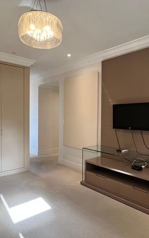 Apartamento à venda com 380m², 4 quartos e 3 vagas Apartamento à venda com 380m², 4 quartos e 3 vagasSuite 3