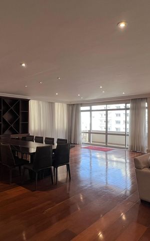 Apartamento à venda com 380m², 4 quartos e 3 vagas Apartamento à venda com 380m², 4 quartos e 3 vagasSalas
