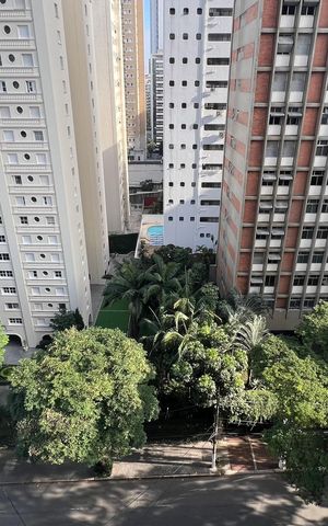 Apartamento à venda com 380m², 4 quartos e 3 vagas Apartamento à venda com 380m², 4 quartos e 3 vagasVista da Varanda