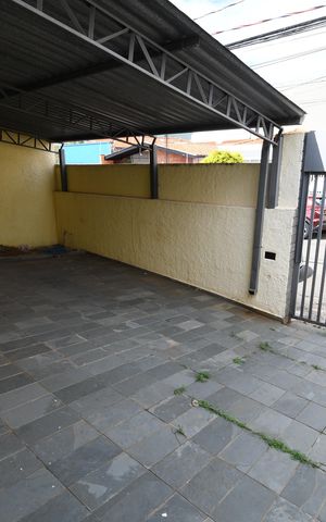 Casa à venda com 166m², 4 quartos e 3 vagasGaragem