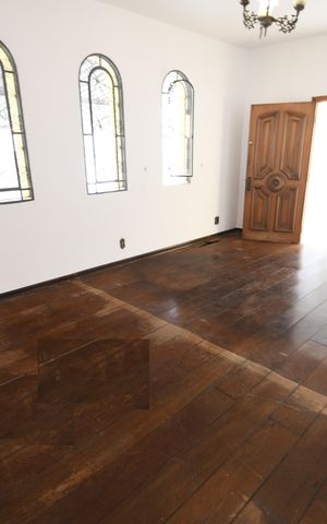 Casa à venda com 166m², 4 quartos e 3 vagasSala