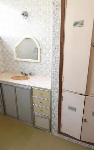 Casa à venda com 166m², 4 quartos e 3 vagasBanheiro 2