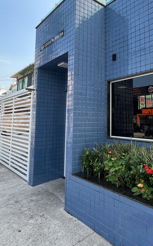 Apartamento para alugar com 65m², 2 quartos e 1 vagaFachada e portaria