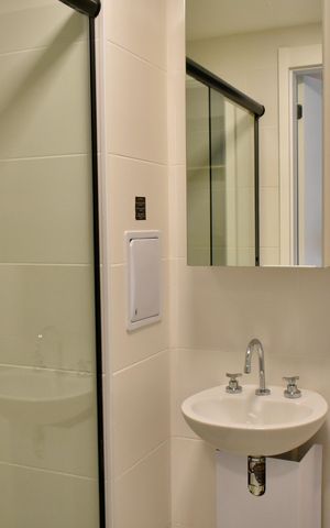 Studio à venda com 27m², 0 quarto e sem vaga Studio à venda com 27m², 0 quarto e sem vagaStudio Banheiro