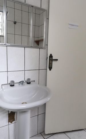 Casa de condomínio à venda com 82m², 1 quarto e 1 vagaBanheiro