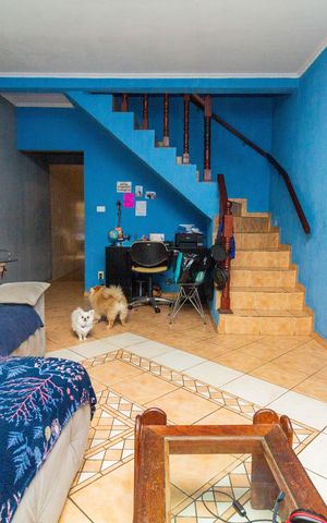 Casa à venda com 380m², 4 quartos e 4 vagas Casa à venda com 380m², 4 quartos e 4 vagasSala
