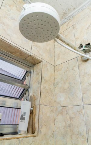 Casa à venda com 380m², 4 quartos e 4 vagas Casa à venda com 380m², 4 quartos e 4 vagasBanheiro 1