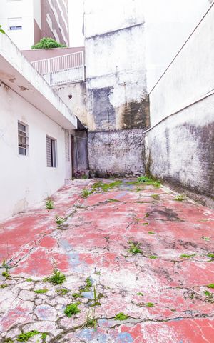 Casa à venda com 380m², 4 quartos e 4 vagas Casa à venda com 380m², 4 quartos e 4 vagasQuintal