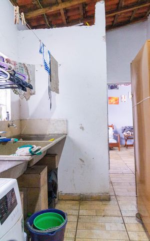 Casa à venda com 380m², 4 quartos e 4 vagas Casa à venda com 380m², 4 quartos e 4 vagasÁrea de Serviço