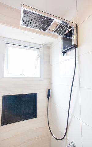 Apartamento para alugar com 58m², 2 quartos e 2 vagas Apartamento para alugar com 58m², 2 quartos e 2 vagasBanheiro da Suite