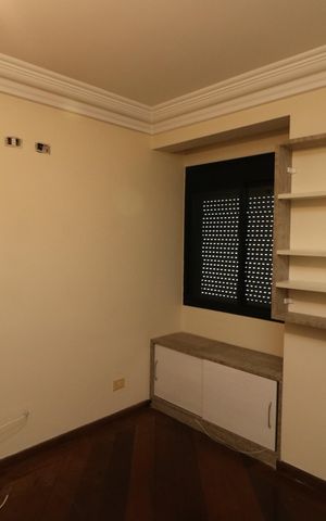 Apartamento à venda com 154m², 3 quartos e 2 vagasEscritório