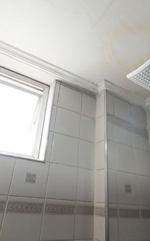 Apartamento à venda com 72m², 2 quartos e 2 vagasBanheiro Social