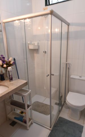 Casa à venda com 282m², 4 quartos e 2 vagasBanheiro 2