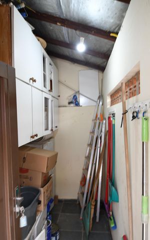 Casa à venda com 282m², 4 quartos e 2 vagasDespensa