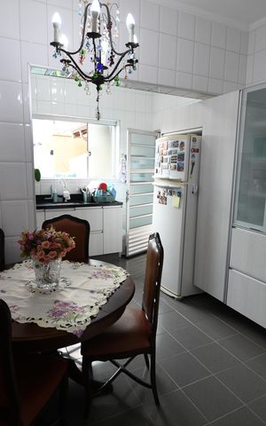 Casa à venda com 282m², 4 quartos e 2 vagasCozinha