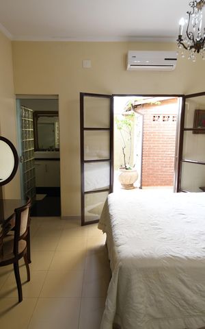 Casa à venda com 282m², 4 quartos e 2 vagasQuarto 4 - Suíte