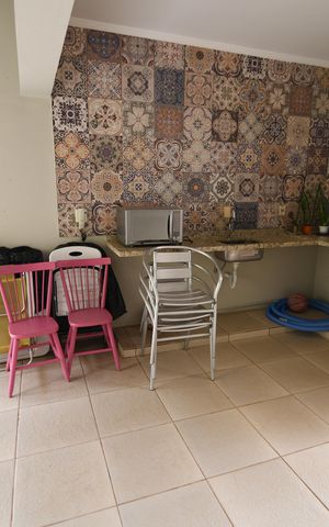Casa à venda com 282m², 4 quartos e 2 vagasChurrasqueira