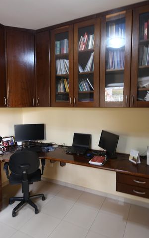 Casa à venda com 282m², 4 quartos e 2 vagasQuarto 3