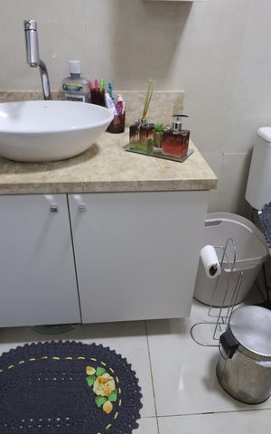 Casa à venda com 170m², 3 quartos e 3 vagasBanheiro suíte 1