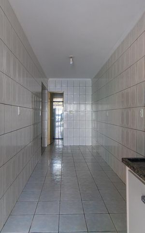 Casa à venda com 410m², 2 quartos e 1 vaga Casa à venda com 410m², 2 quartos e 1 vagaCozinha