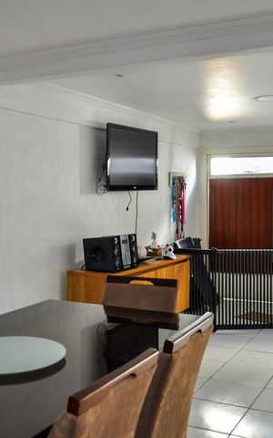 Casa de condomínio à venda com 230m², 3 quartos e 2 vagas Casa de condomínio à venda com 230m², 3 quartos e 2 vagasÁrea Gourmet