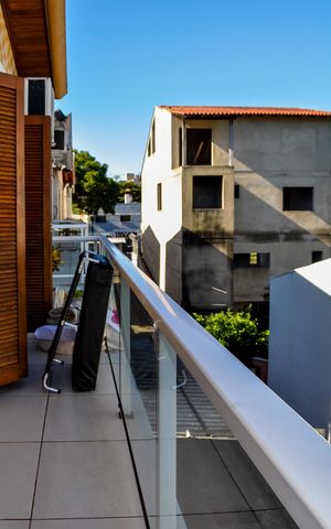 Casa de condomínio à venda com 230m², 3 quartos e 2 vagas Casa de condomínio à venda com 230m², 3 quartos e 2 vagasSacada do Quarto 2