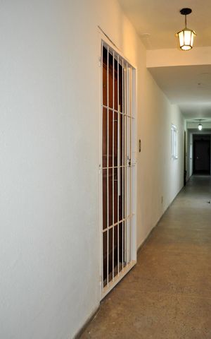 Casa de condomínio à venda com 230m², 3 quartos e 2 vagas Casa de condomínio à venda com 230m², 3 quartos e 2 vagasPorta do imóvel