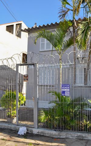 Casa de condomínio à venda com 230m², 3 quartos e 2 vagas Casa de condomínio à venda com 230m², 3 quartos e 2 vagasPlaquinha