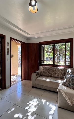 Casa à venda com 159m², 3 quartos e 2 vagas Casa à venda com 159m², 3 quartos e 2 vagasSala