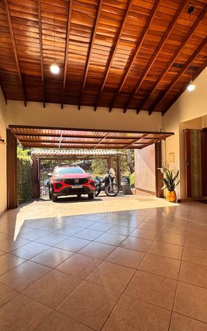 Casa à venda com 159m², 3 quartos e 2 vagas Casa à venda com 159m², 3 quartos e 2 vagasGaragem