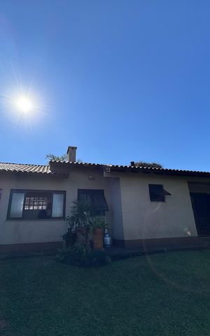 Casa à venda com 159m², 3 quartos e 2 vagas Casa à venda com 159m², 3 quartos e 2 vagasÁrea Externa