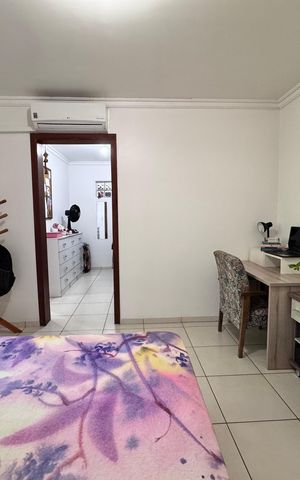 Casa à venda com 159m², 3 quartos e 2 vagas Casa à venda com 159m², 3 quartos e 2 vagasQuarto