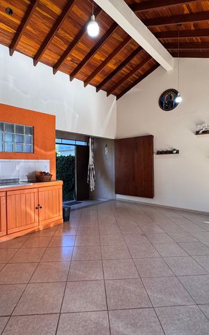 Casa à venda com 159m², 3 quartos e 2 vagas Casa à venda com 159m², 3 quartos e 2 vagasÁrea Externa