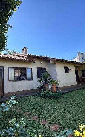 Casa à venda com 159m², 3 quartos e 2 vagas Casa à venda com 159m², 3 quartos e 2 vagasÁrea Externa