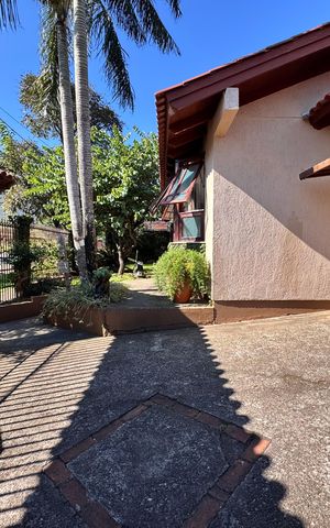 Casa à venda com 159m², 3 quartos e 2 vagas Casa à venda com 159m², 3 quartos e 2 vagasGaragem