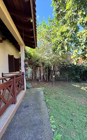 Casa à venda com 159m², 3 quartos e 2 vagas Casa à venda com 159m², 3 quartos e 2 vagasÁrea Externa