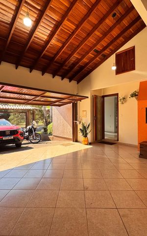 Casa à venda com 159m², 3 quartos e 2 vagas Casa à venda com 159m², 3 quartos e 2 vagasGaragem