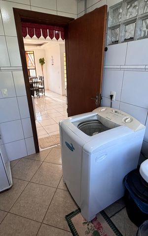 Casa à venda com 159m², 3 quartos e 2 vagas Casa à venda com 159m², 3 quartos e 2 vagasÁrea de Serviço