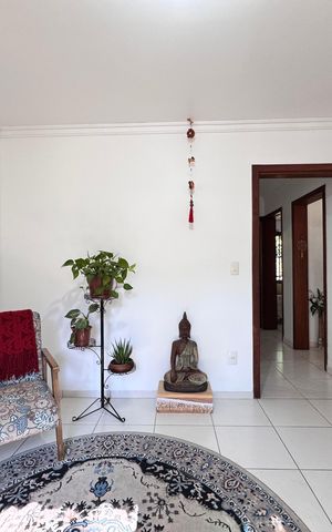 Casa à venda com 159m², 3 quartos e 2 vagas Casa à venda com 159m², 3 quartos e 2 vagasEscritório