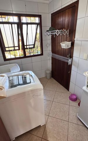 Casa à venda com 159m², 3 quartos e 2 vagas Casa à venda com 159m², 3 quartos e 2 vagasÁrea de Serviço
