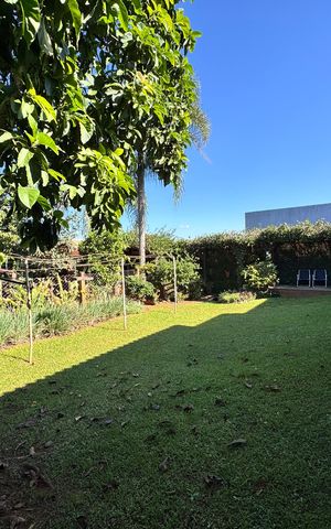 Casa à venda com 159m², 3 quartos e 2 vagas Casa à venda com 159m², 3 quartos e 2 vagasÁrea Externa