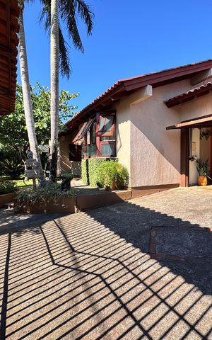 Casa à venda com 159m², 3 quartos e 2 vagas Casa à venda com 159m², 3 quartos e 2 vagasGaragem