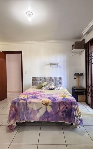 Casa à venda com 159m², 3 quartos e 2 vagas Casa à venda com 159m², 3 quartos e 2 vagasQuarto