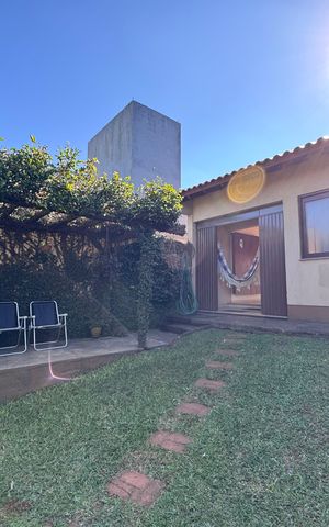 Casa à venda com 159m², 3 quartos e 2 vagas Casa à venda com 159m², 3 quartos e 2 vagasÁrea Externa